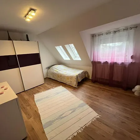 Schickes 110qm In Naehe Vw, Messe,dez Und Orangerie كاسيل