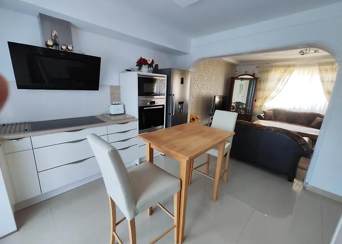 Schickes 110qm In Naehe Vw, Messe,dez Und Orangerie